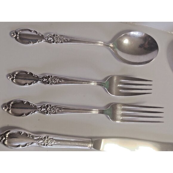 Vintage WM Rogers & Son Silver Plated Cutlery Set - Picture 11 of 14